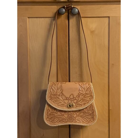 Hand Tooled Vintage Tan Leather Purse by L.E. Dunlap Intricate Designs - Picture 4 of 10